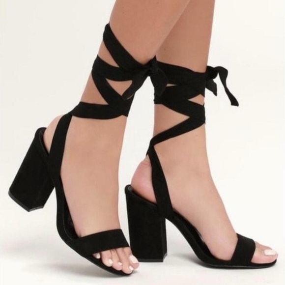 Lulu's Black Wraparound Block Heels - Picture 1 of 3